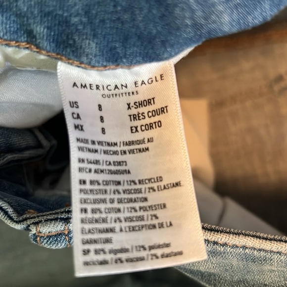 American Eagle Next Level Stretch jeans. Size 8. Extra Short length. - Picture 4 of 4